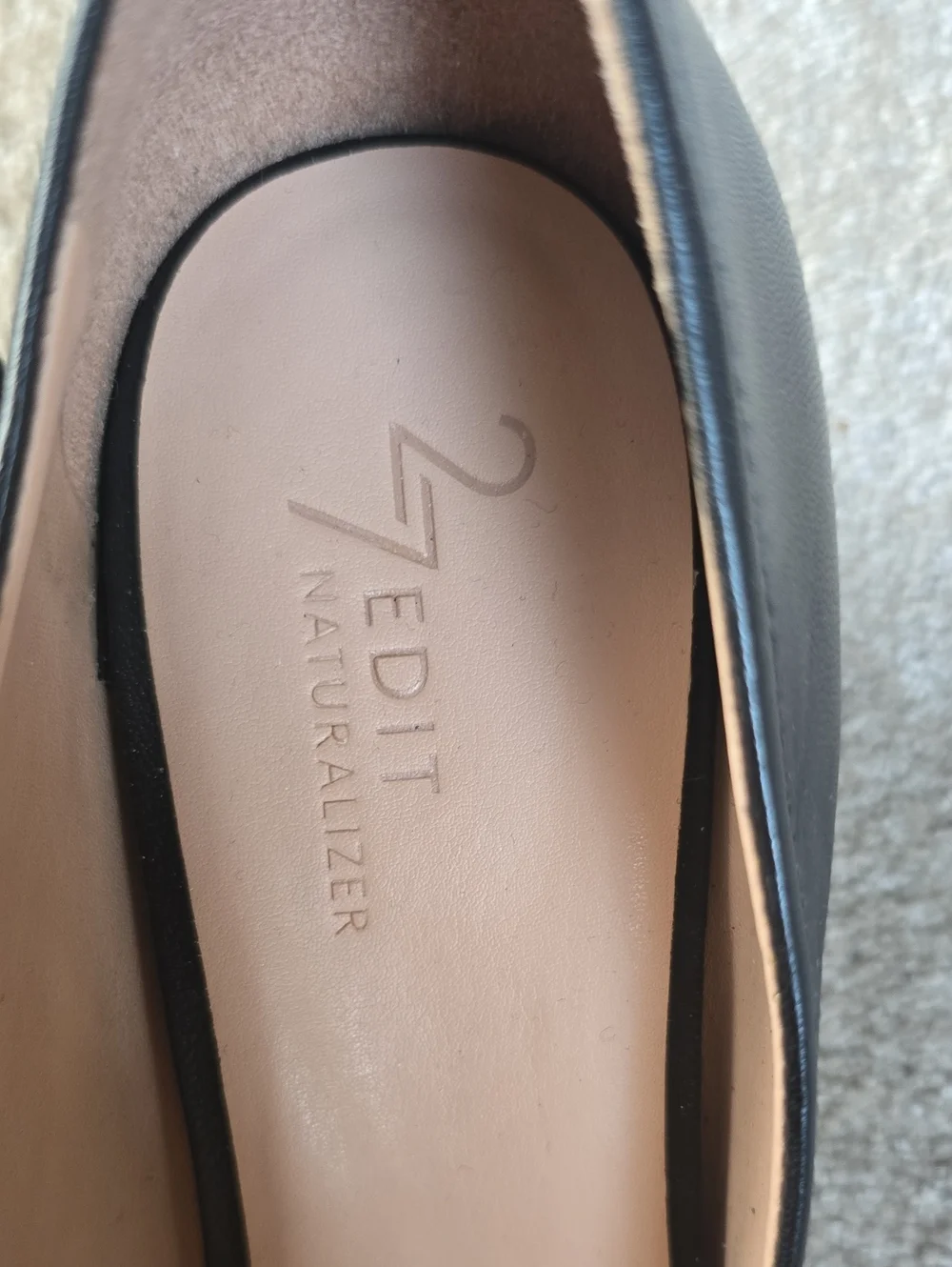 New 27 EDIT Naturalizer Black Leather Round Toe Comfort Pumps Size 7M